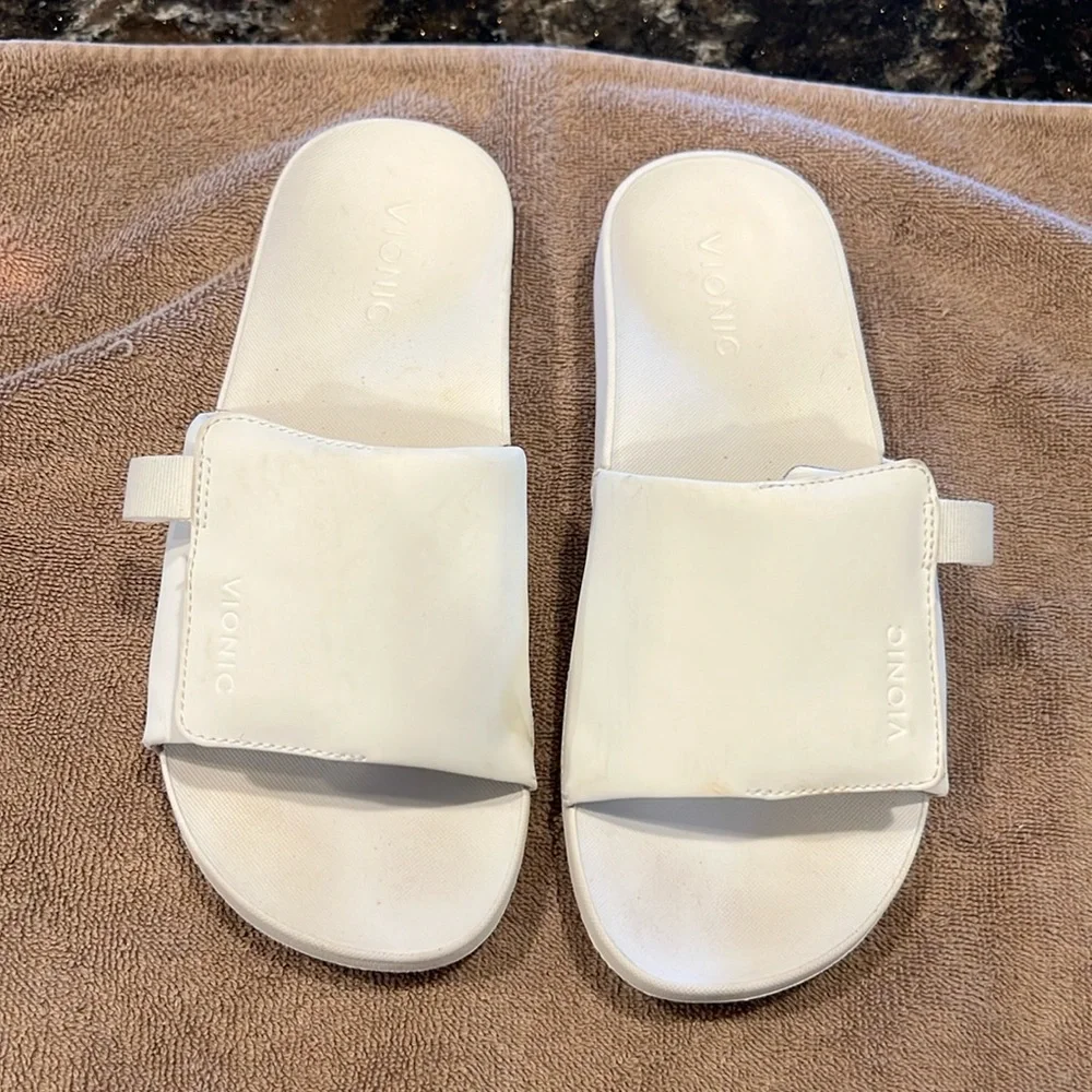Vionic Pool Slides - Picture 1 of 5